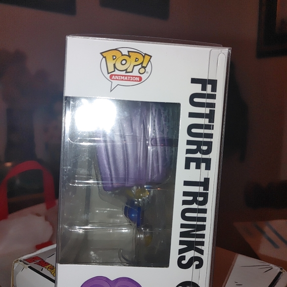 Capsule Corp Future Trunks - Picture 6 of 16